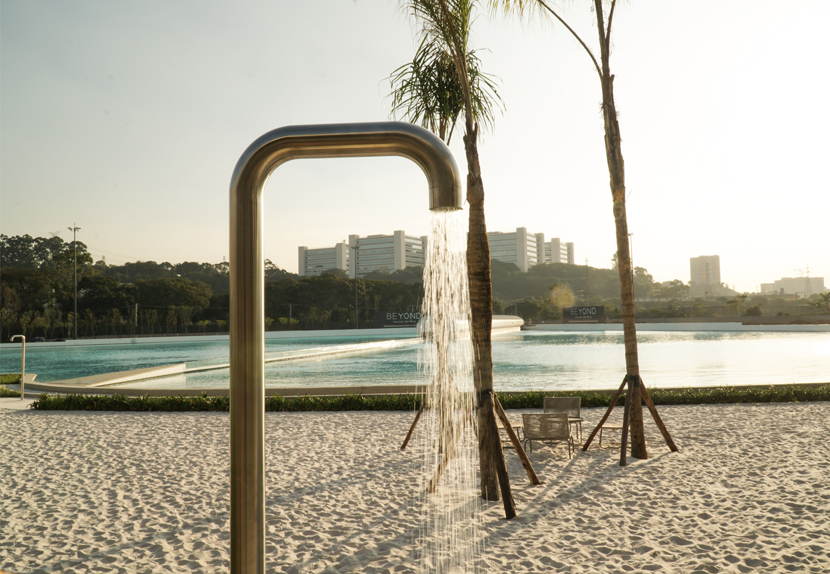 beyond agua praia