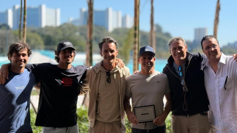 1. Caio Segall KSM Realty Gabriel Medina KSM Realty Rodrigo Santoro ator Kelly Slater Oscar Segall CEO KSM Realty e Joao Amorim socio KSM Realty 1