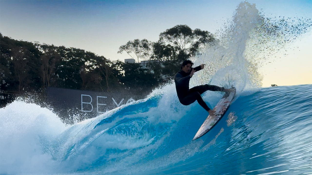 medina surfando