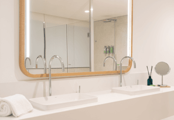 banheiro da hospedagem e1782229058496