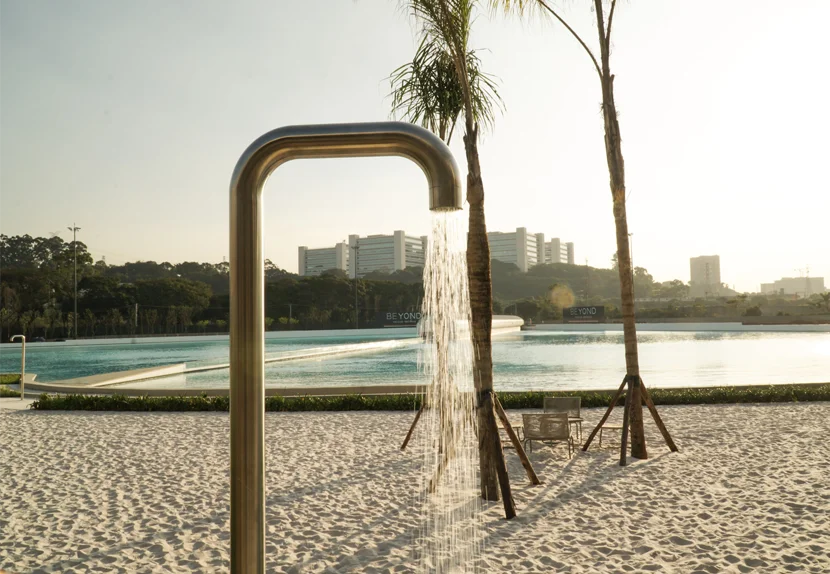 beyond agua praia